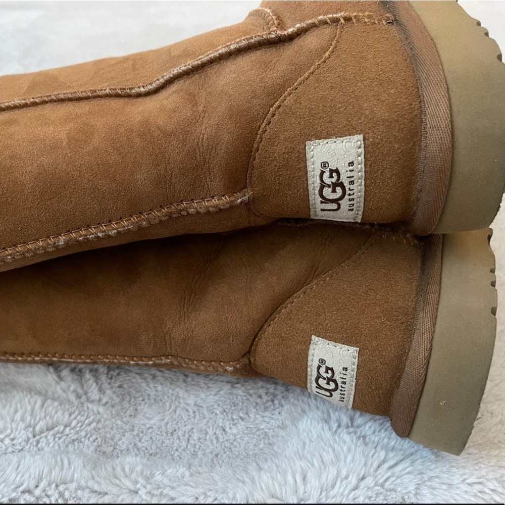 STILL AVAILABLE! UGG BOOTS